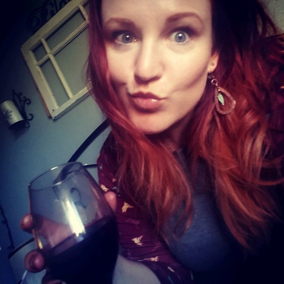 Meet your Posher, Michelle - Picture 1 of 1